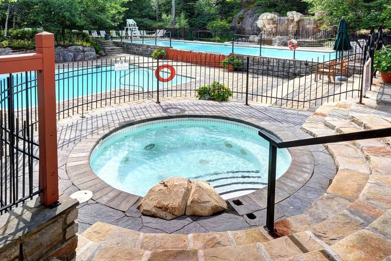 Le Serein Condo Tremblant Les-Eaux モントランブラン エクステリア 写真
